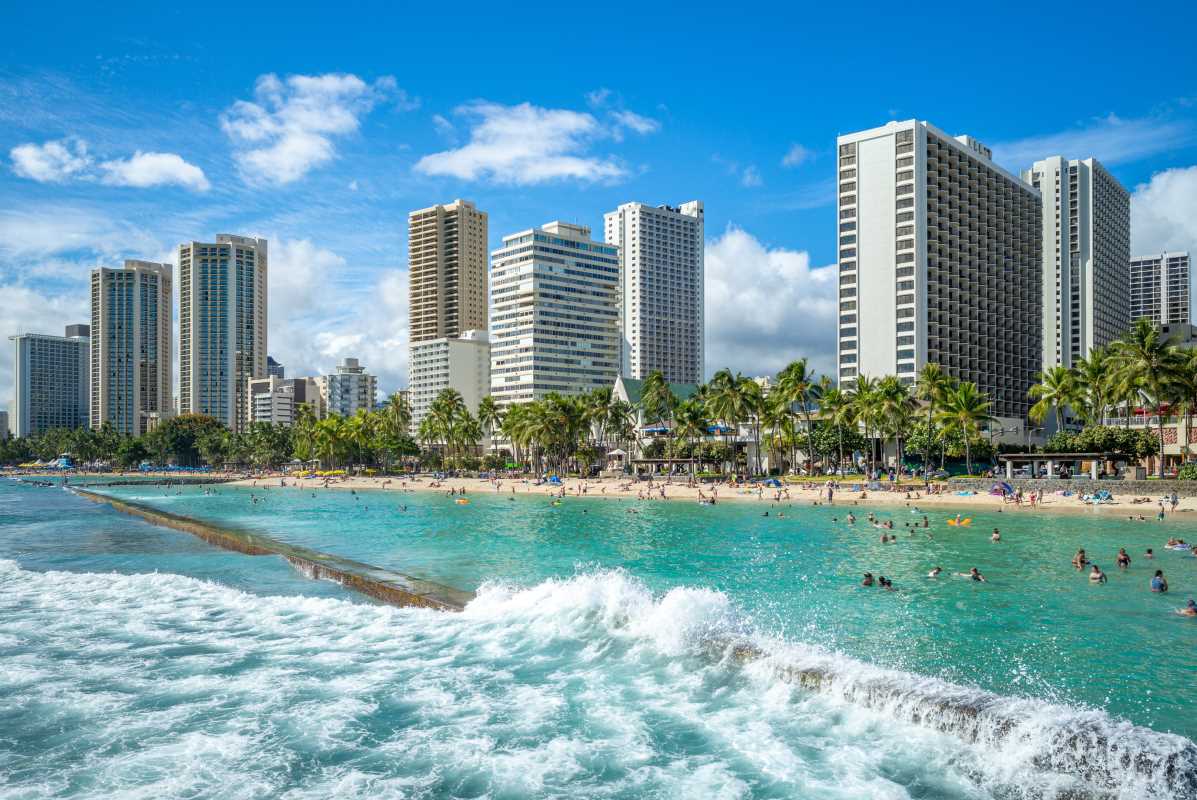 Honolulu Hotels With Luau Experiences And Scenic Coastal Tours